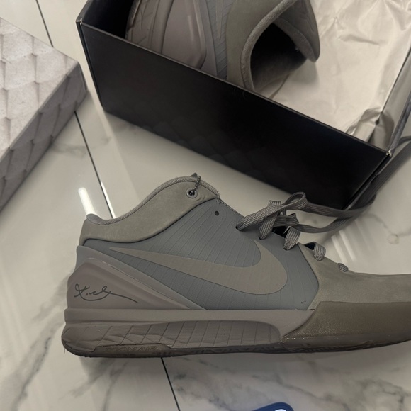Nike Zoom Kobe 4 Fade to Black Mamba Collection Sneaker main image 4